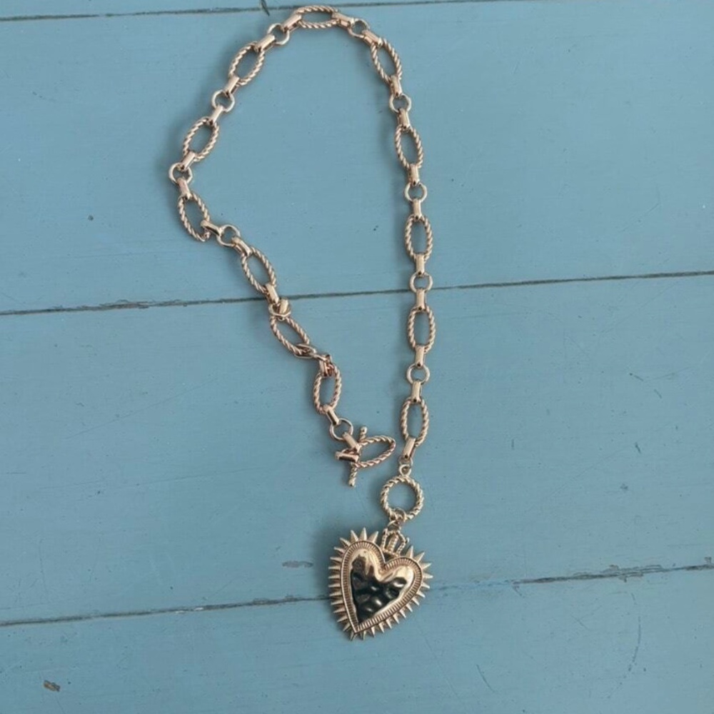 Luxe Spiky Heart Statement Chain Toggle Necklace - Picture 6 of 6
